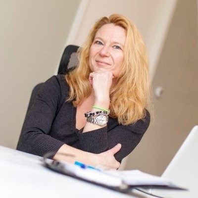 Mary van den Dolder
